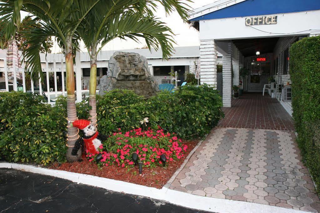 Adobe Hacienda Motel Голливуд Экстерьер фото
